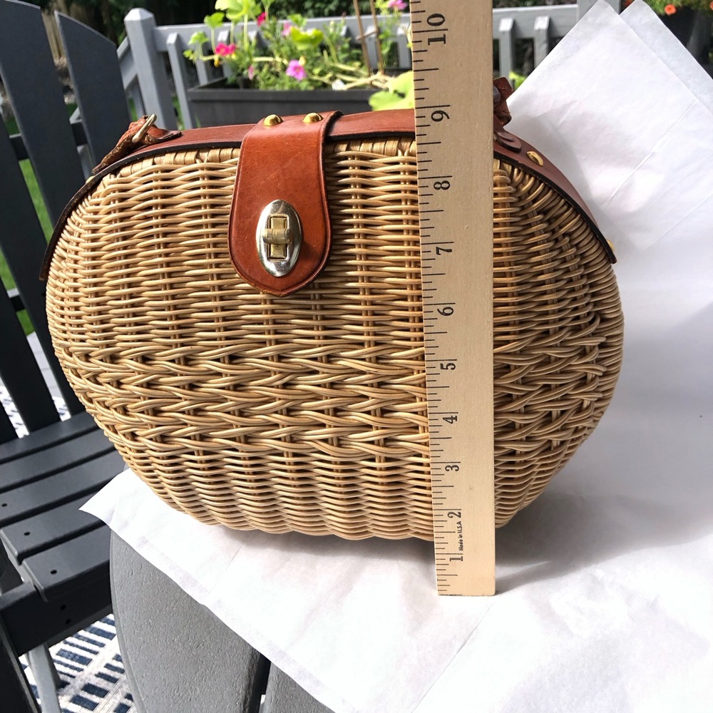 Woven vintage Straw Basket Bag with Brown Leather Trim - Picture 7 of 12